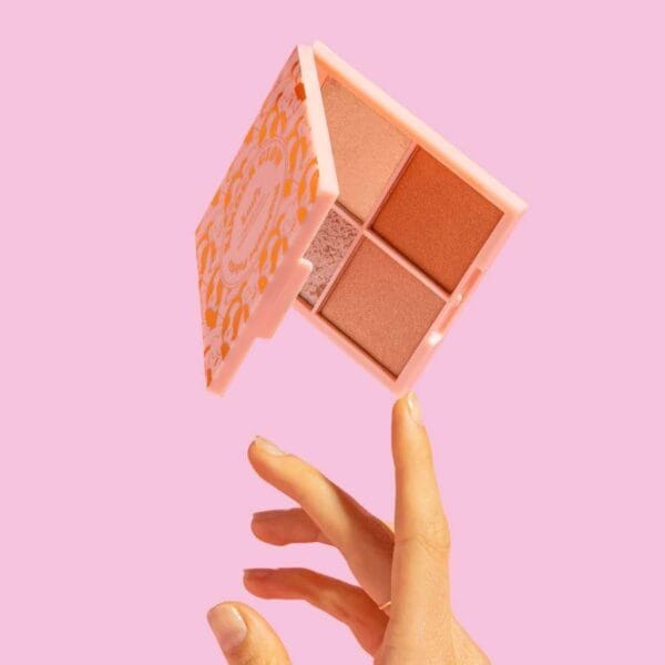 Highlighter Palette KNDR BEAUTY Talc-Free Vegan