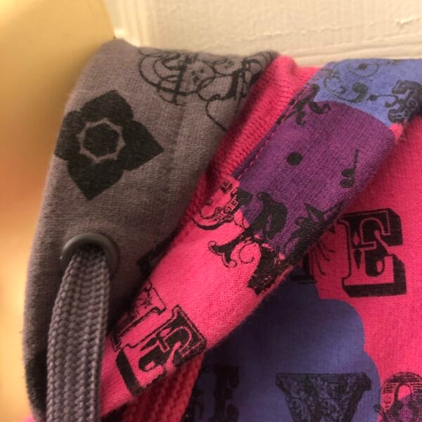 HEATHERETTE POP! Y2K Designer Pink Vintage Hoodie 🎪