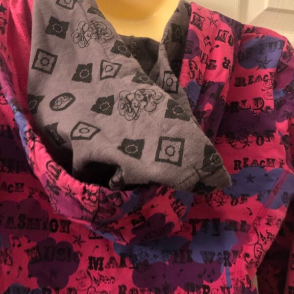 HEATHERETTE POP! Y2K Designer Pink Vintage Hoodie 🎪
