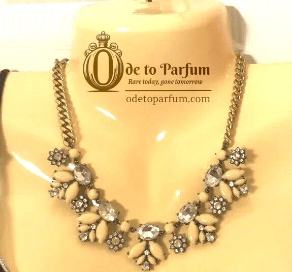 Necklace JUICY COUTURE Cream Rhinestone Gold