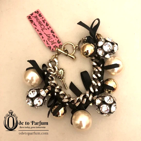 Winter Bracelet Pearls, Bows, Crystal Balls NWT
