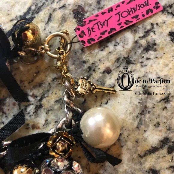 Winter Bracelet Pearls, Bows, Crystal Balls NWT
