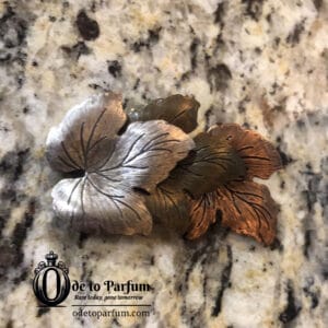 maple leaf pin