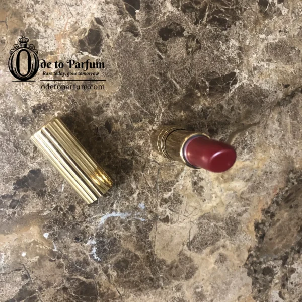 Estee Lauder Futurist Lipstick SHOCKING PLUM