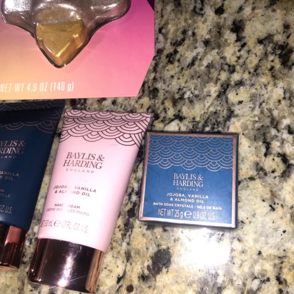 BATH SET Creams Bath Bomb Salts Rocket 🚀