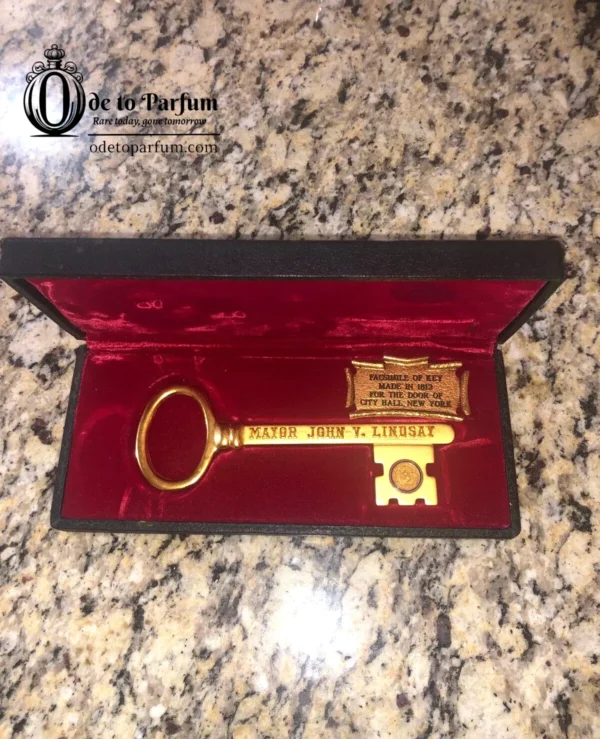 KEY TO THE CITY NYC Mayor John V Lindsay '71