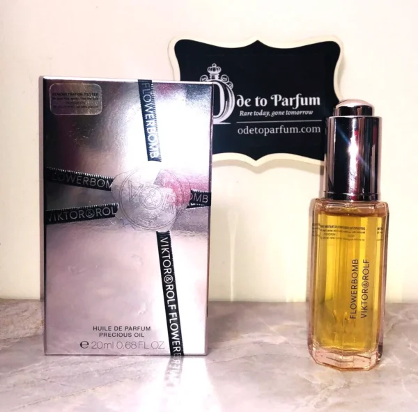 flowerbomb precious oil