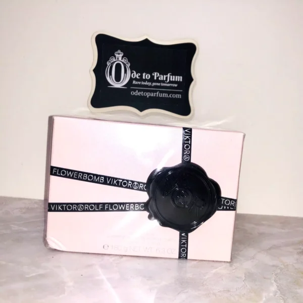 flowerbomb body scrub