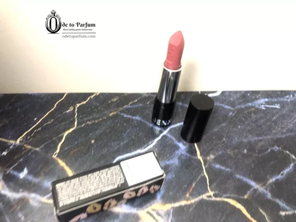 Kylie Cosmetics Lipstick FLIRTINI ~ Matte True Pink 👄*NEW*