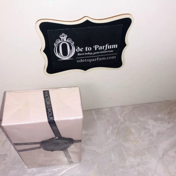 Viktor & Rolf FLOWERBOMB Perfume 2011 SEALED