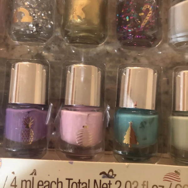 Nail Polish Set Simple Pleasures 15 Pieces Gift Set Variety