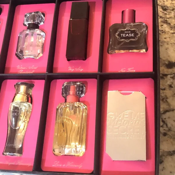 Victoria’s Secret Gift Set GIVE ME LOVE Perfume VINTAGE