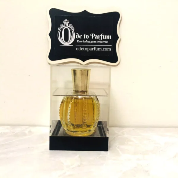 robin white perfume