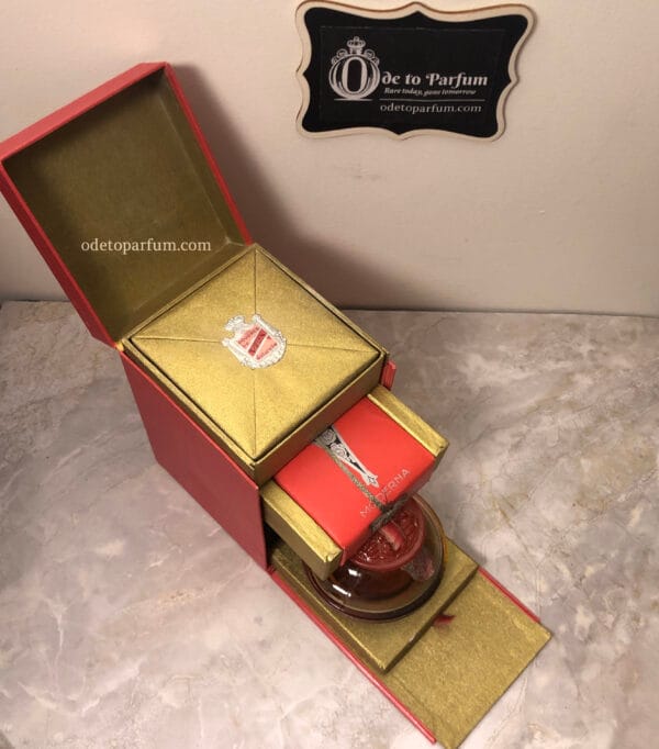 antique perfume gift set parfums le vion LA VIONETTE Christmas - top, at an angle