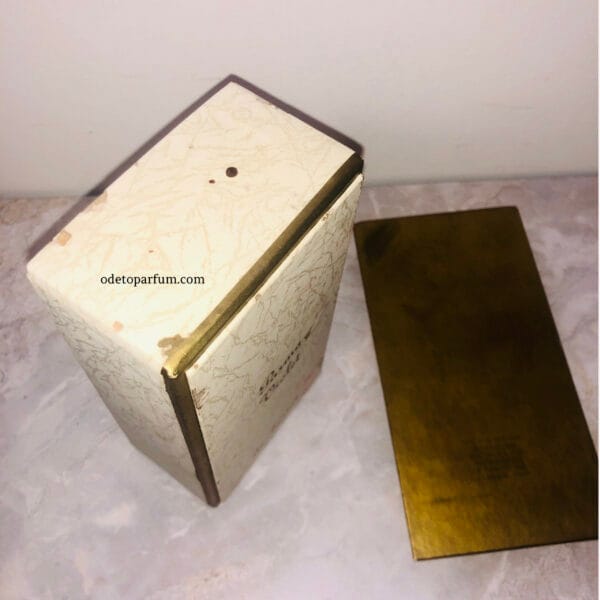 de hariot parma violet perfume box