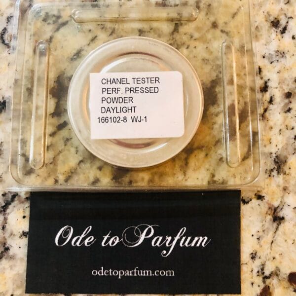 Chanel Perfecting Pressed Powder Poudre Refill - DAYLIGHT label