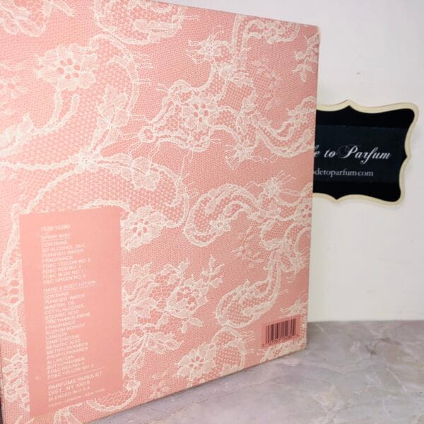 chantilly houbigant vintage perfume 80s 90s set back of the box