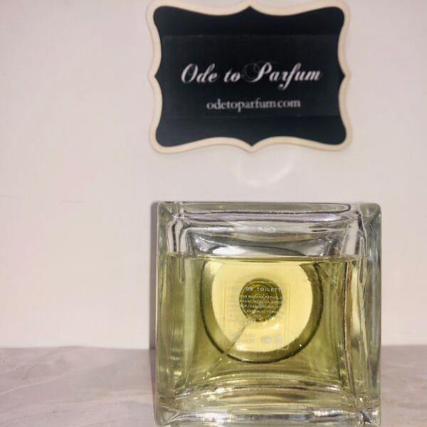 banana republic black walnut vintage eau de toilette for men , bottom of bottle with label visible banana republic black walnut vintage eau de toilette for men , bottom of bottle with label visible