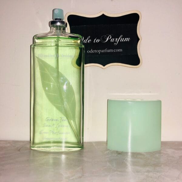 elizabeth arden green tea scent spray with cap off