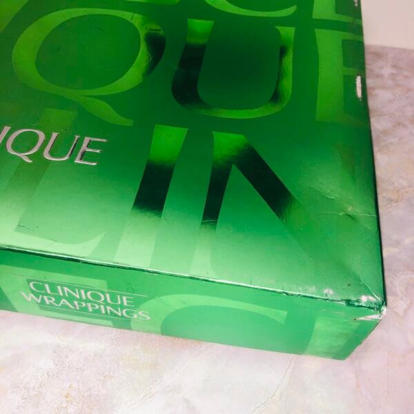 Clinique Wrappings gift set